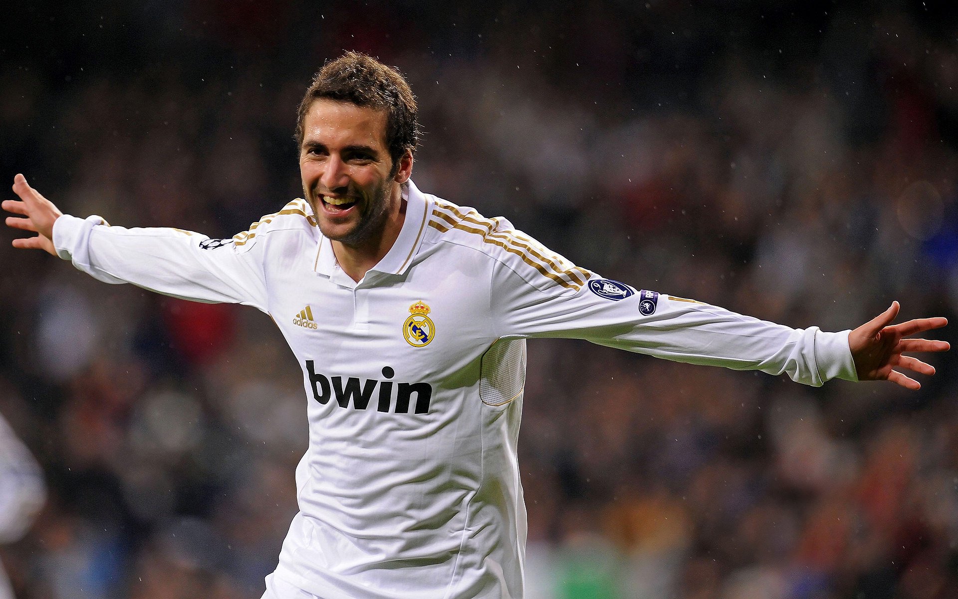 西甲联赛中出现多场平局，竞争更激烈，西甲联赛新规定